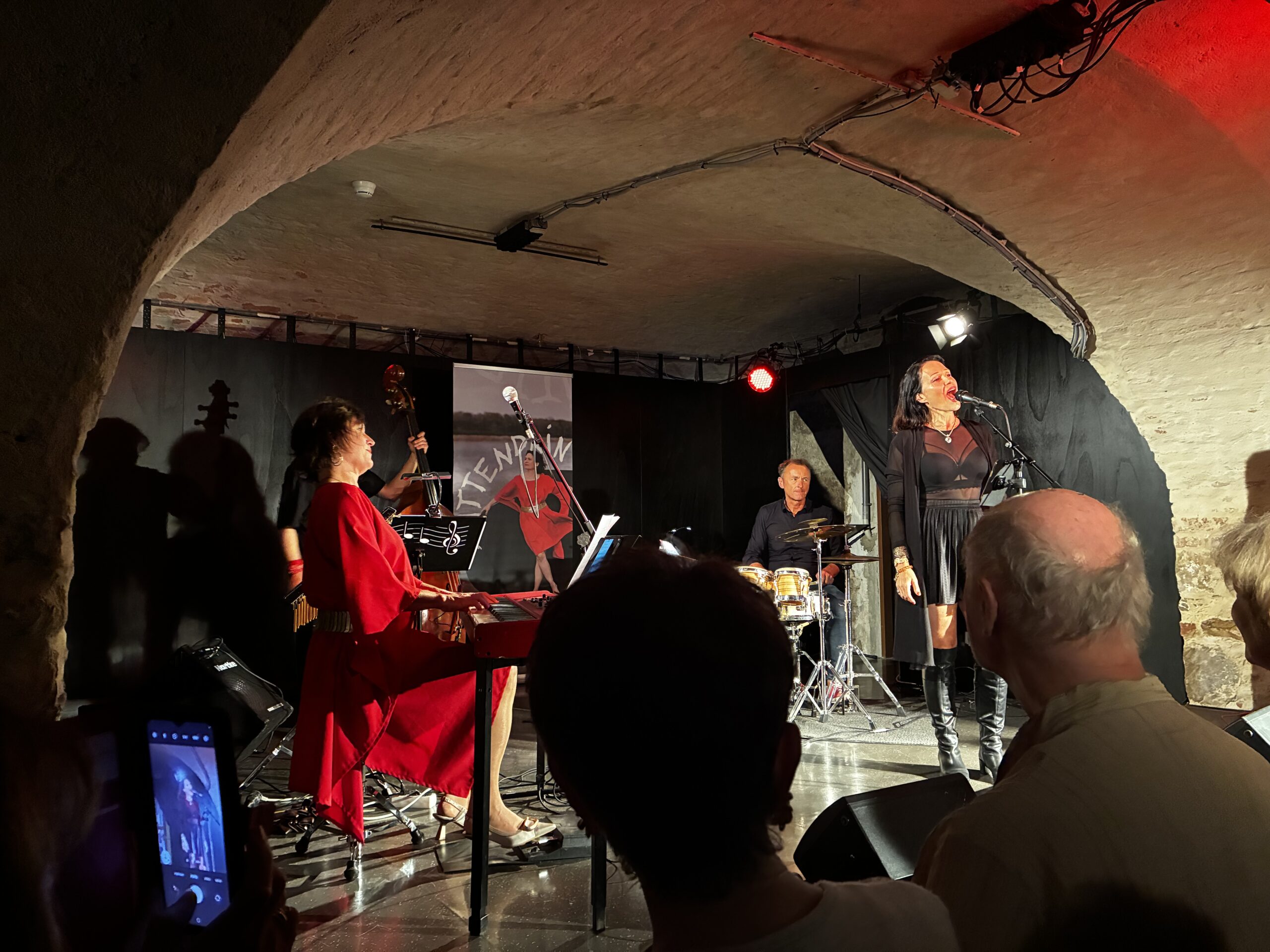 Cd-Release Mittendrin ©Studio Rewind